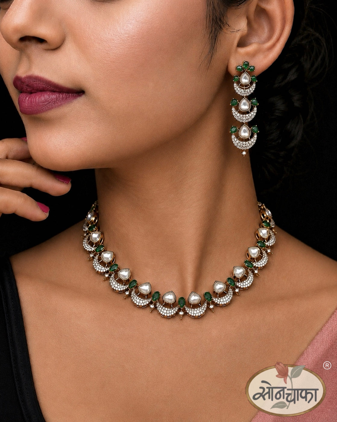 EMERALD  CHANDRIKA NECKLACE