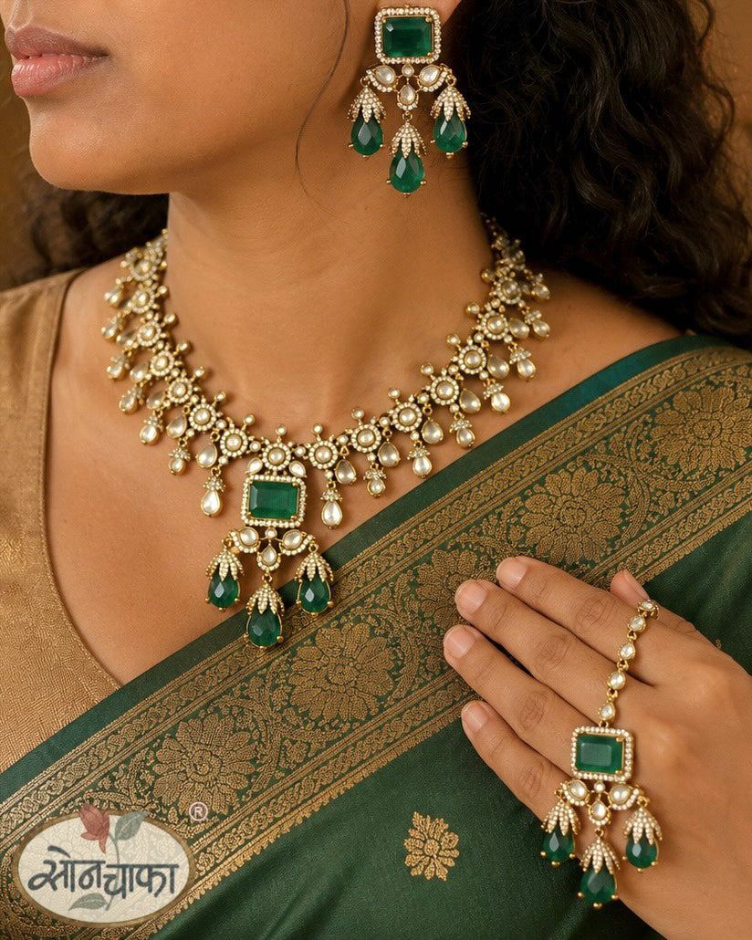 EMERALD GREEN DROP NECKLACE