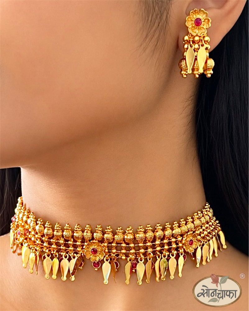 FLORAL PESHWAI CHOKAR SET