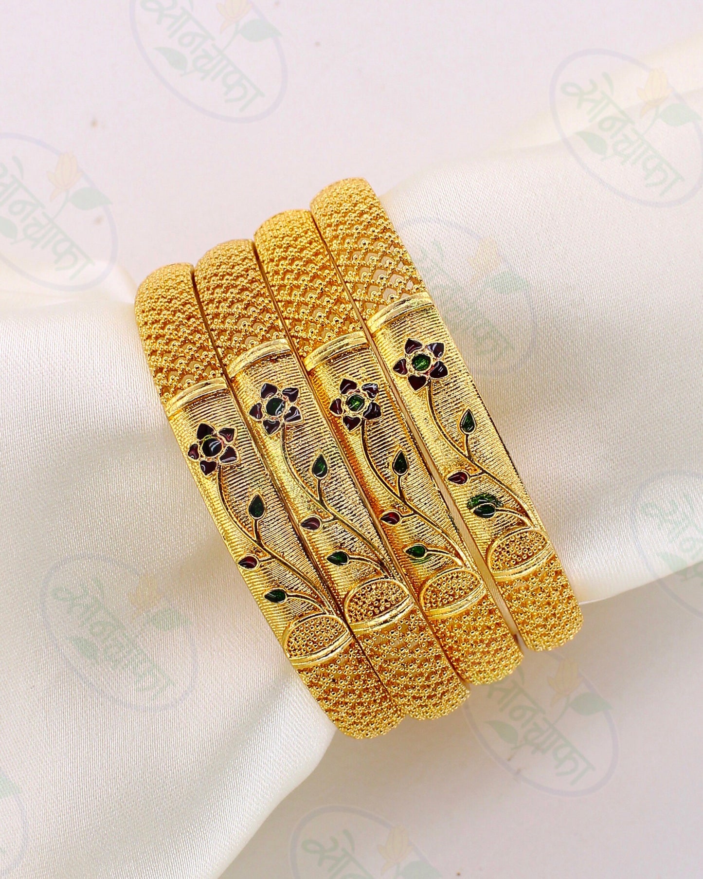 GOLDEN FLORAL BANGLES