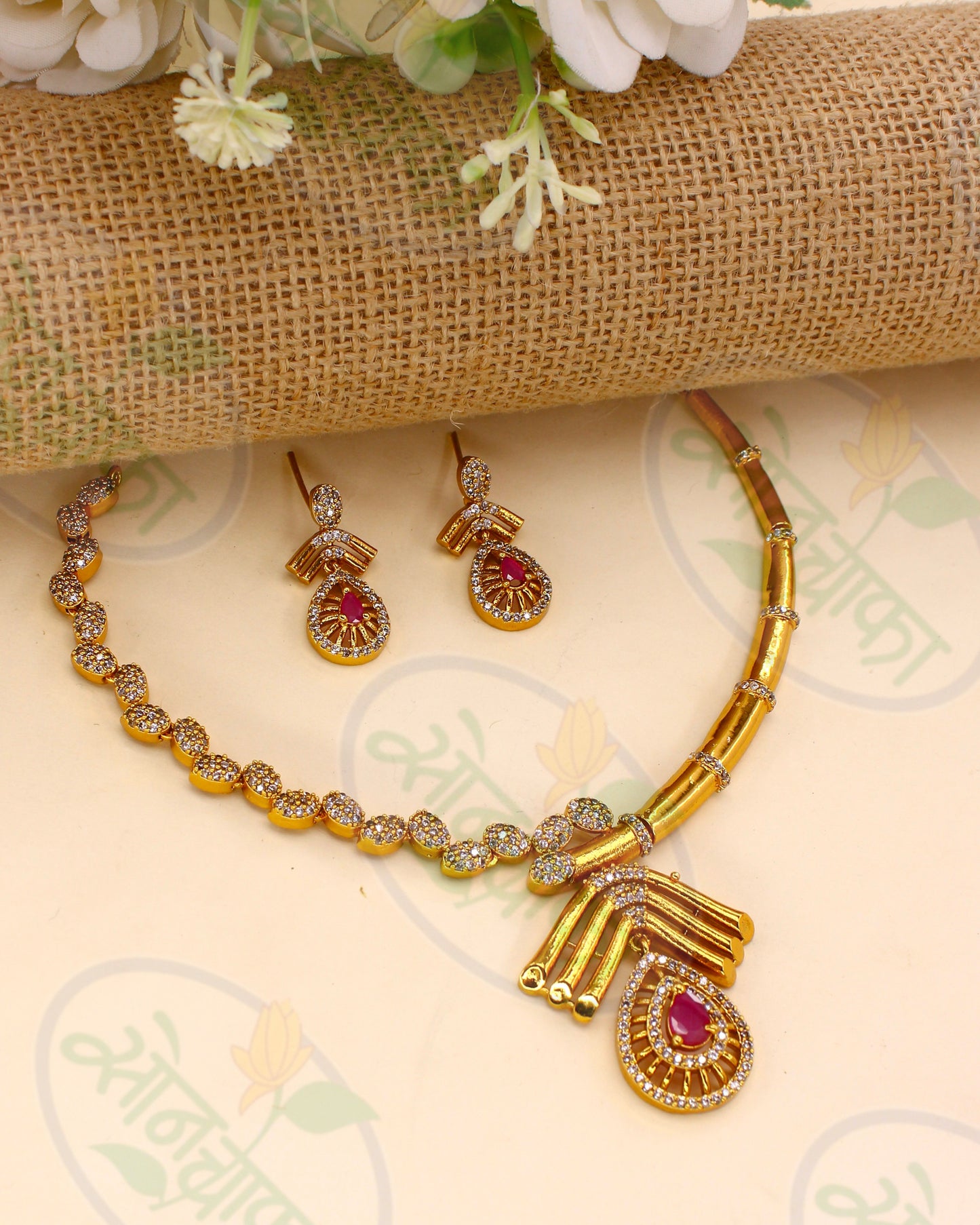 UNIQUE DESIGNER NECKLACE