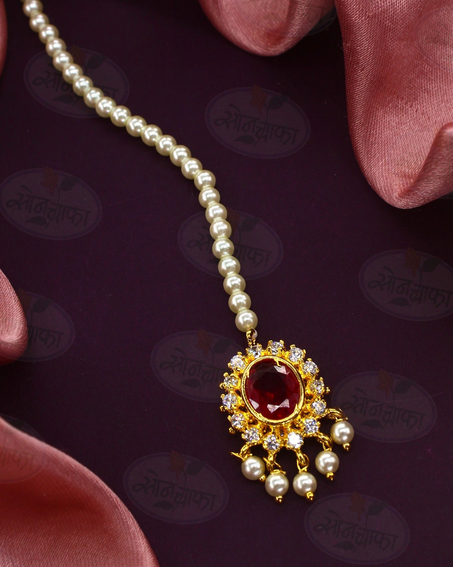 DELICATE PEARL BINDI