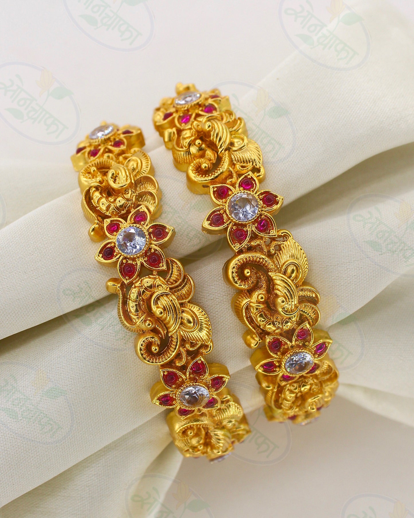 EXCLUSIVE PEACOCK DESIGENR BANGLES