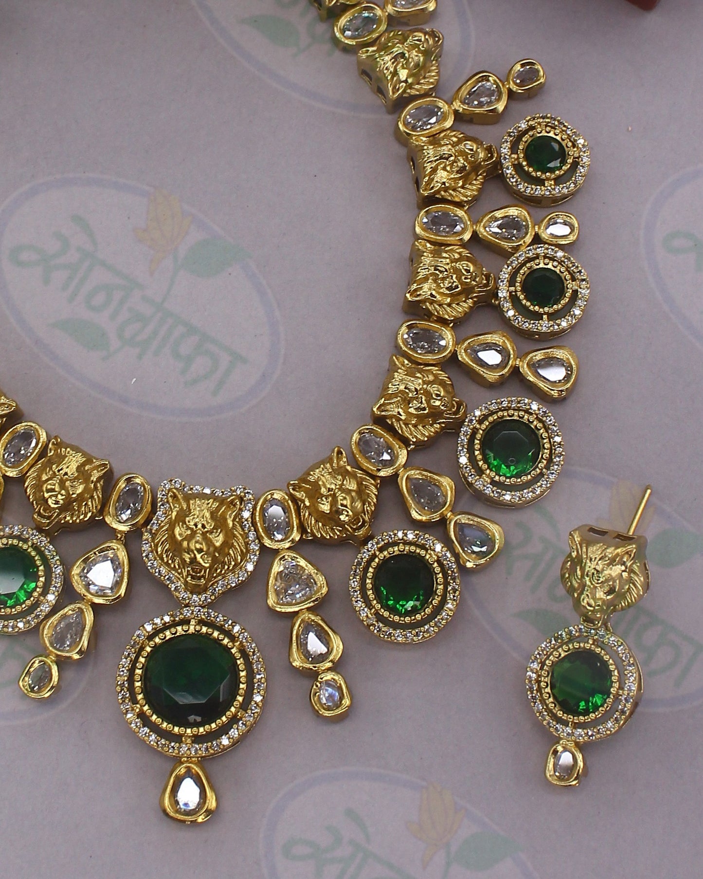 DAZZLING DESIGNER NECKLACE