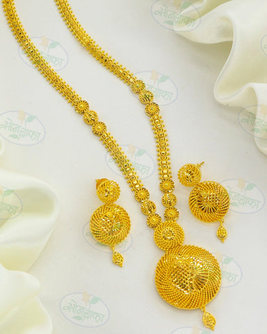 BEAUTIFUL GOLD PLATED NECKLACE