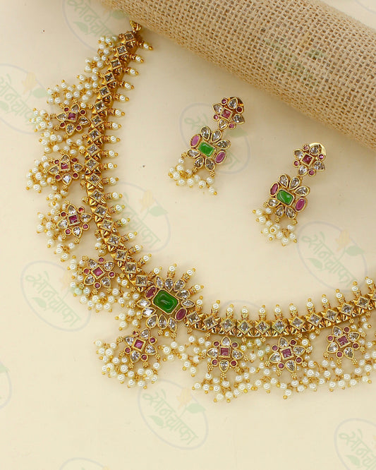 CLASSY RAJASI NECKLACE