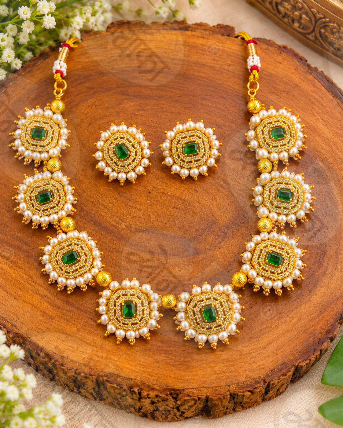 EXCLUSIVE PEARL BEADS NECKLACE
