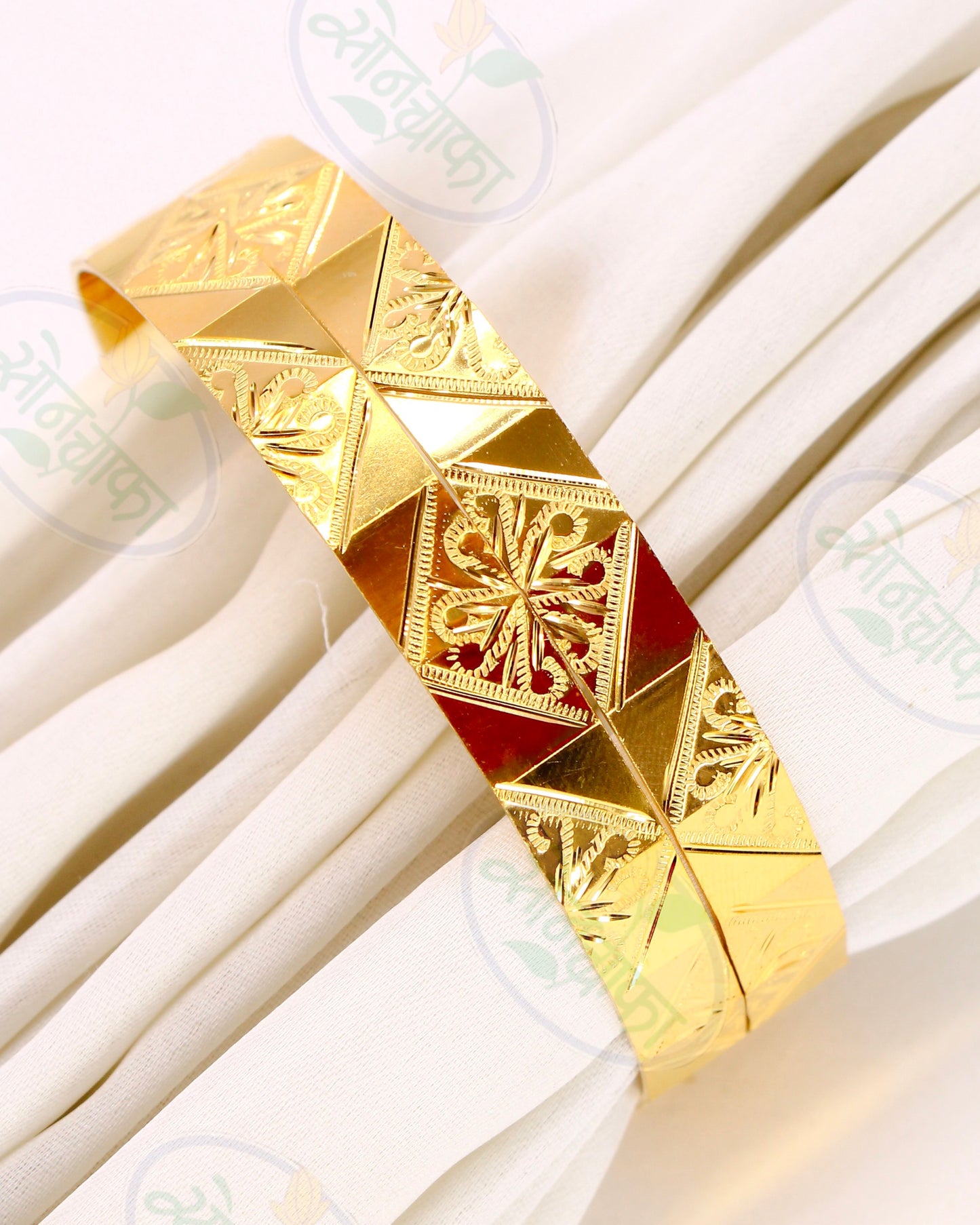 GRACEFUL DESIGNER BANGLES