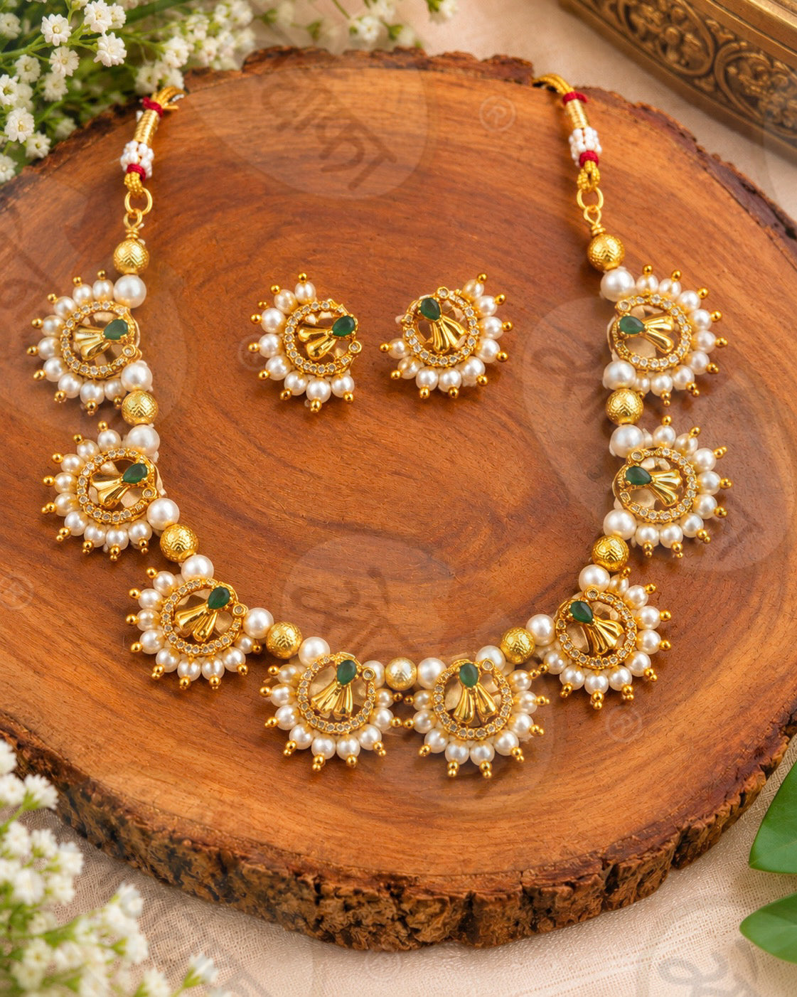 TRENDY MOTI NECKLACE