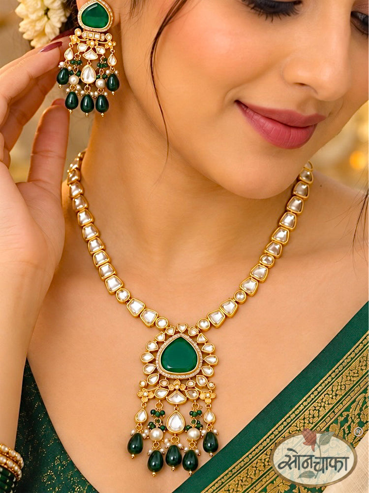 ATTRACTIVE RAJASI NECKLACE