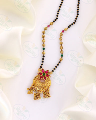 GLORIOUS AHILYA MANGALSUTRA