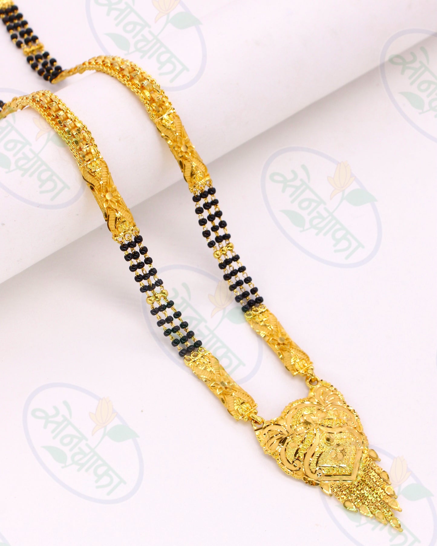 ALLURING GOLD PALTED MANGALSUTRA