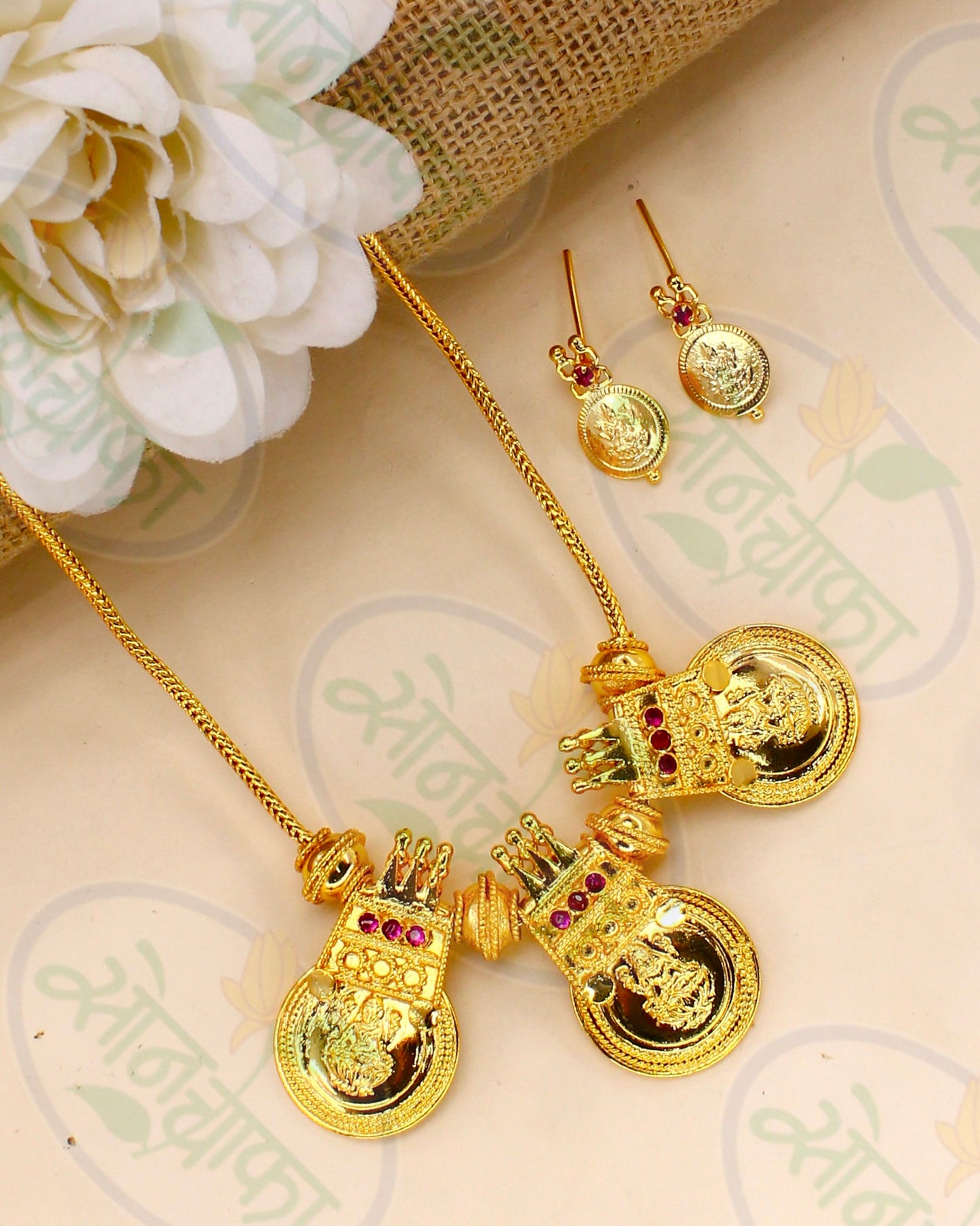 SOUTH INDIAN NECKLACE