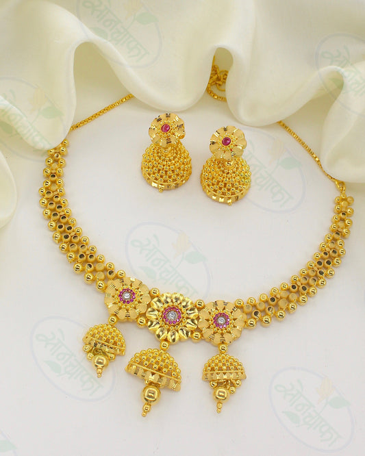 MODISH GOLD PLATED NECKLACE