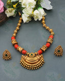 CHIC AND TRENDY WEEKEND  NECKLACE