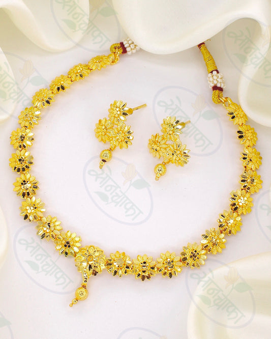 GLORIOUS ANTIQUE NECKLACE