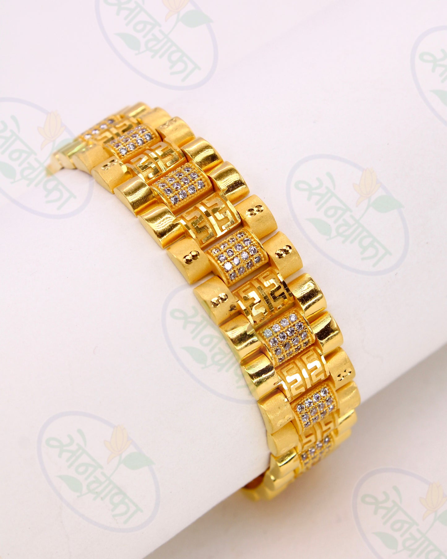 INSPIRING GOLD PLATED BRACELATE