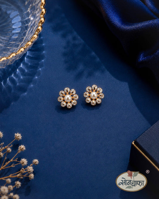 PEARL FLOWER STUD EARRINGS