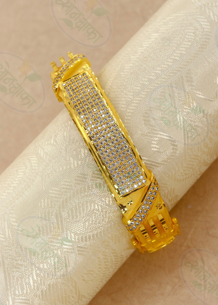 Buy quality Lady Trio Kada Bracelet 750 Gold in Rajkot