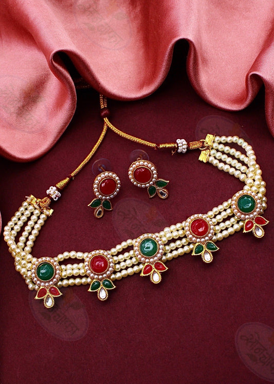 STUNNING GLAM PEARL NECKLACE