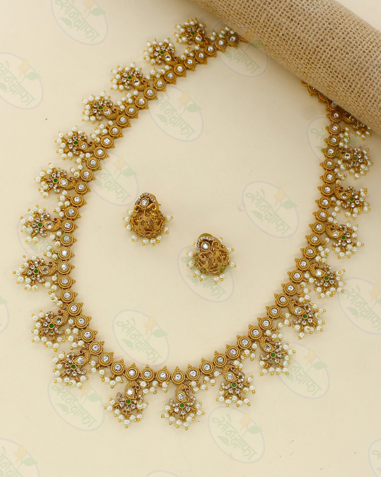 FANCY KUNDAN NECKLACE