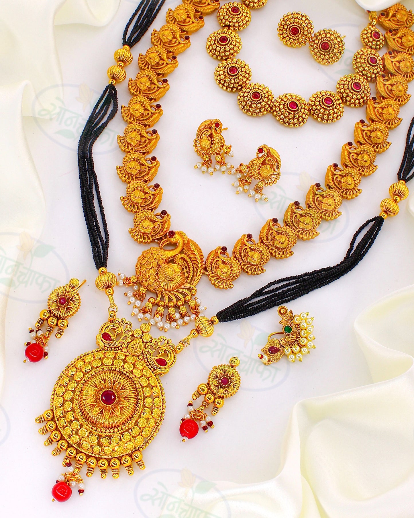 CLASSY PEACOCK  COMBO SET