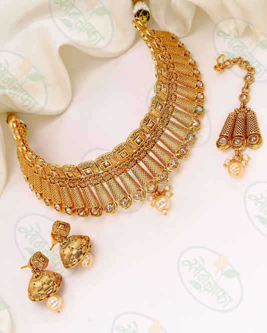 CLASSIC ANTIQUE NECKLACE