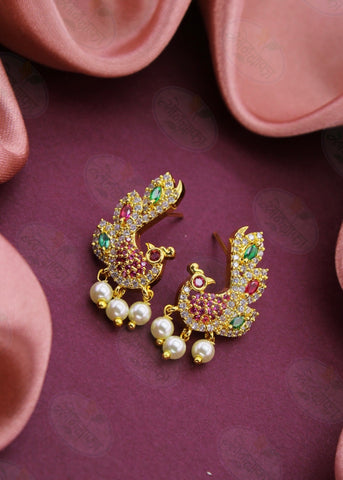 Peacock Design Red and Green Meenakari with Pearls Fringe Gold Earring –  Bollywood Wardrobe