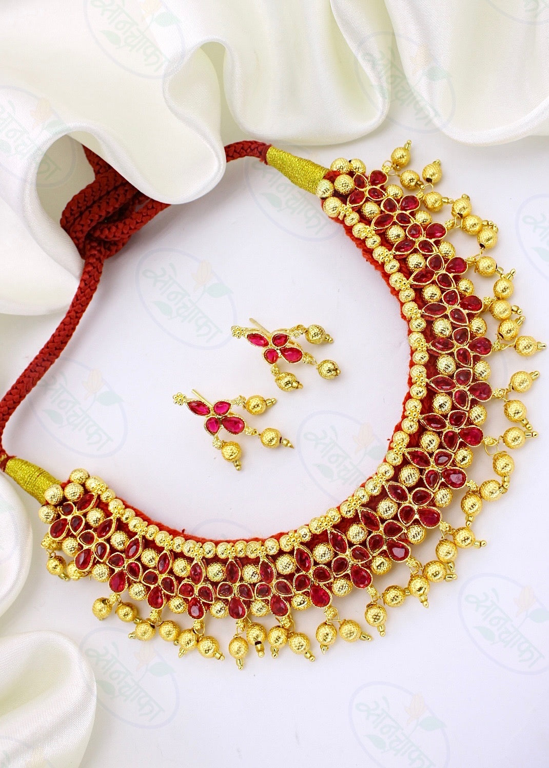 IMPRESSIVE MALHAR NECKLACE