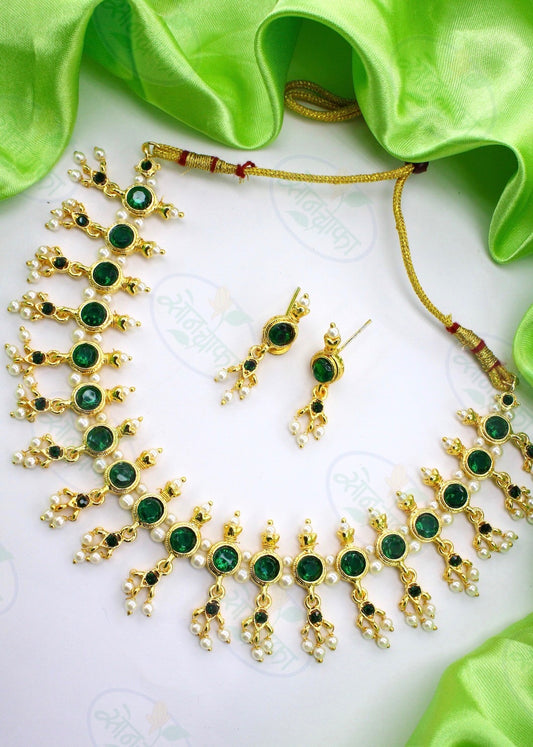 OVAL DESIGNER MOTI NECKLACE
