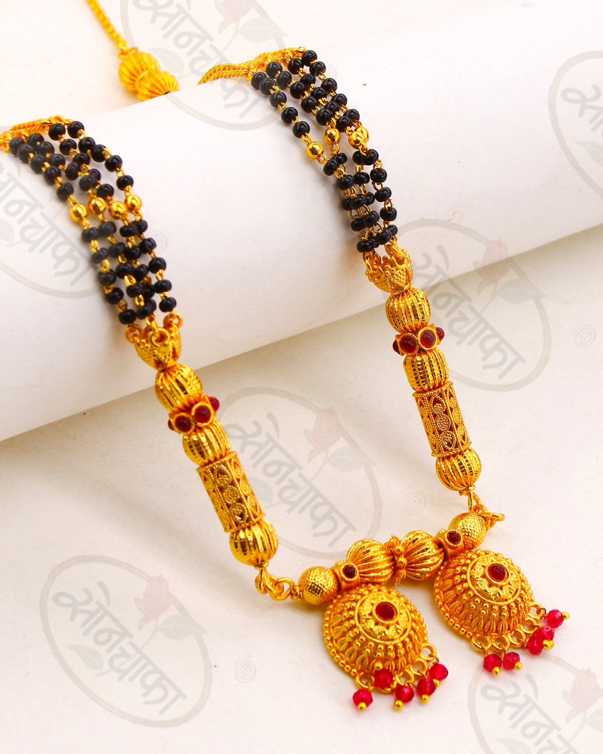 PRETTY WATI PENDANT MANGALSUTRA
