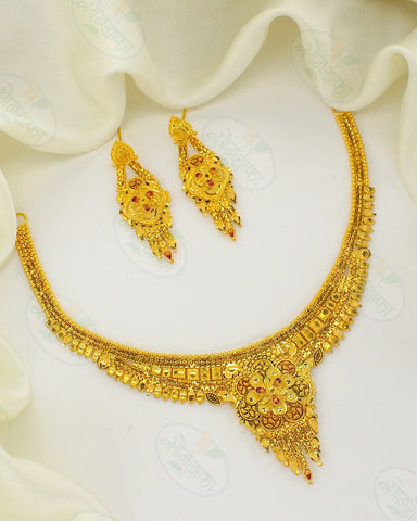 GRACEFUL LEAFY FLORAL NECKLACE