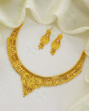 STUNNING GOLDEN NECKLACE