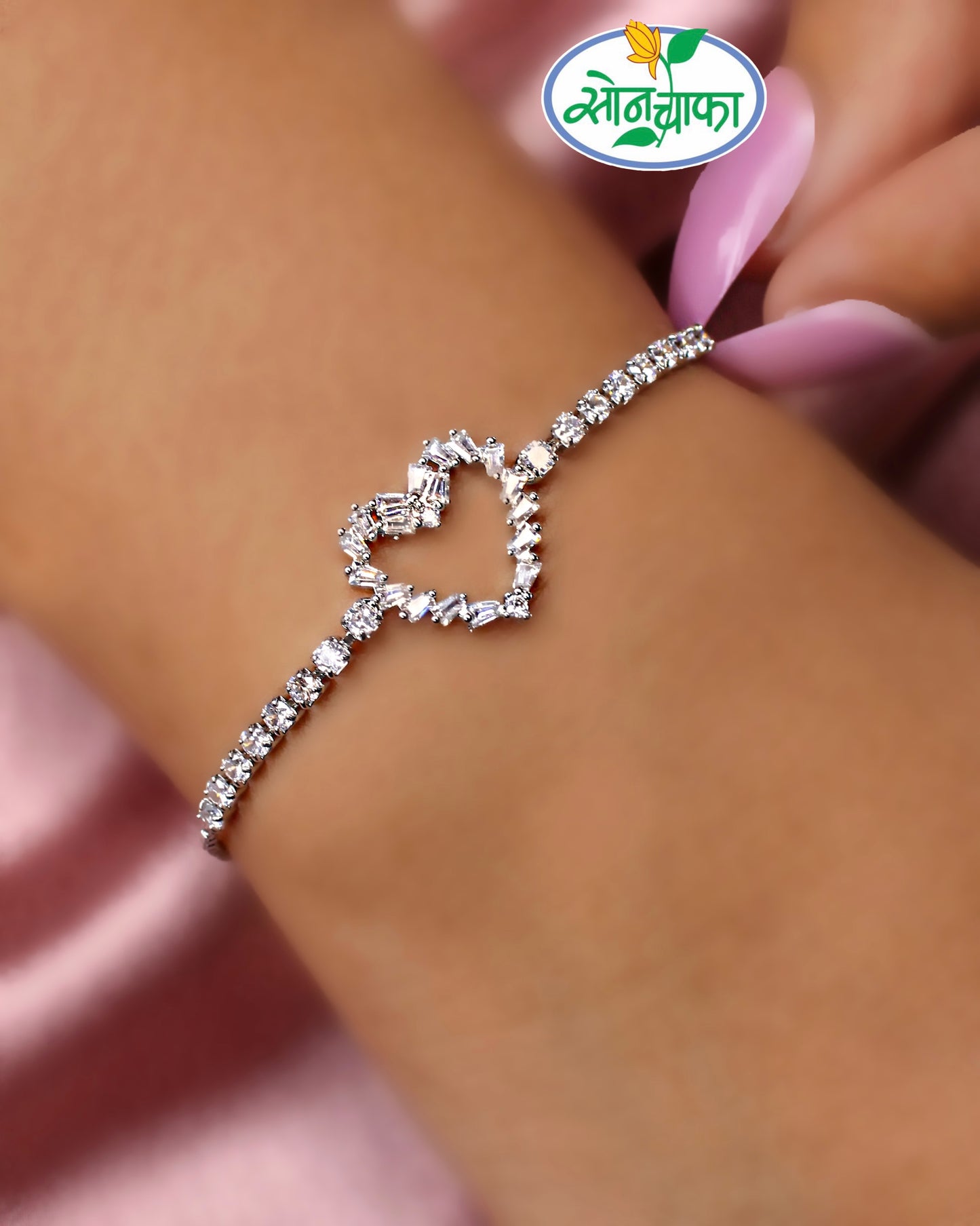 SPARKLING HEART DIAMOND BRACELET