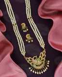 ECLECTIC PEACOCK PEARL NECKLACE