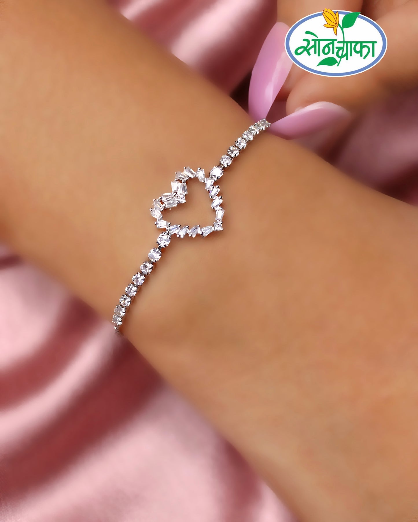 SPARKLING HEART DIAMOND BRACELET