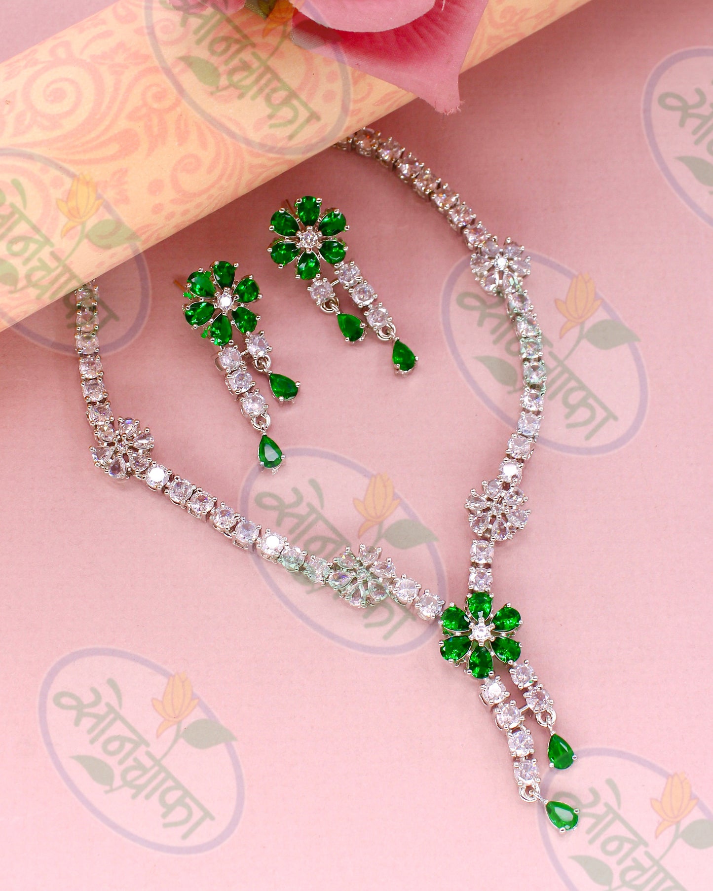 SPARKLING  REFLECTIONS SOLITAIRE NECKLACE