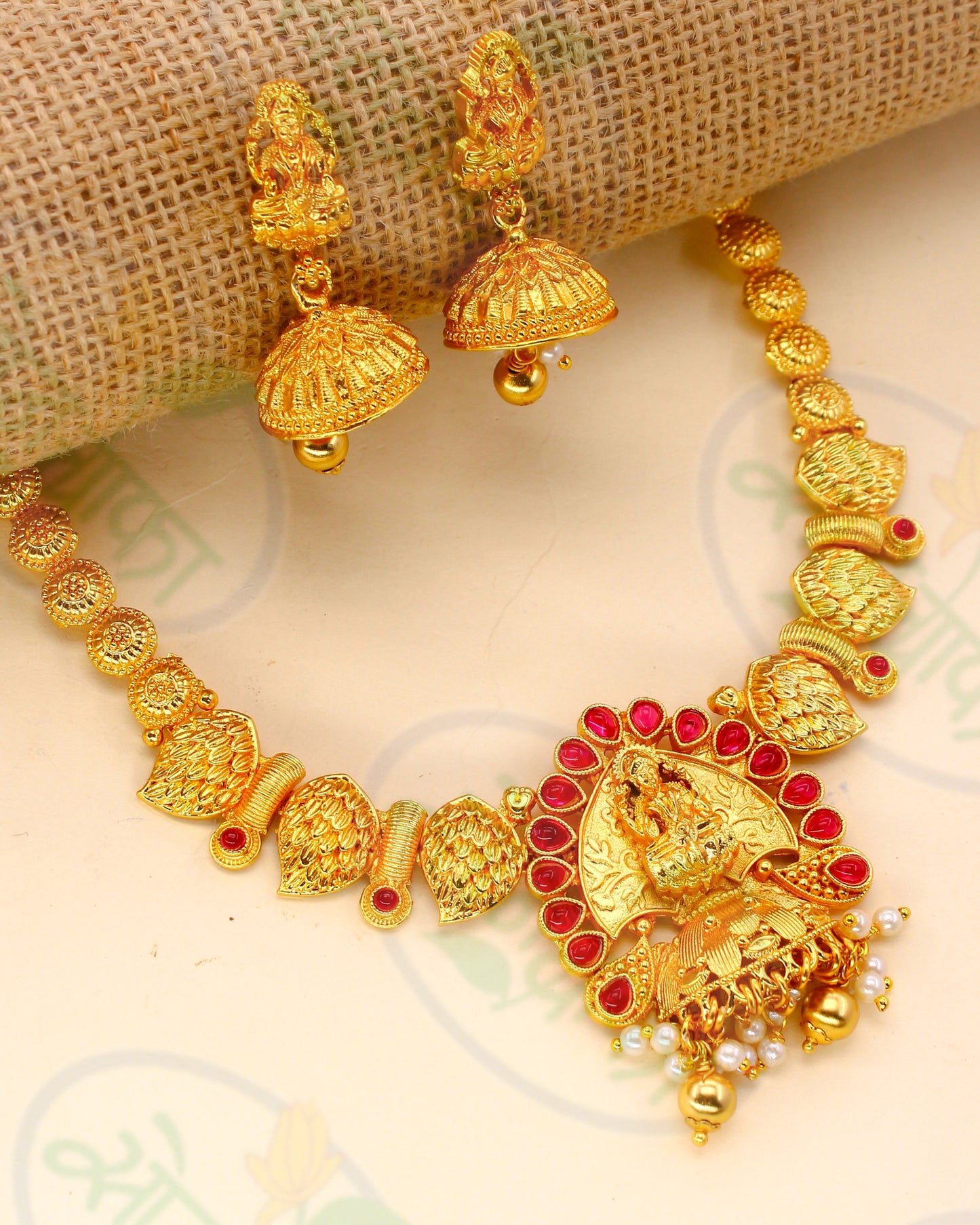 SOUTH INDIAN NECKLACE