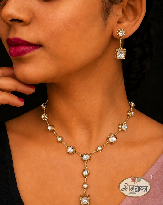 ROYAL ALLURE WHITE STONE NECKLACE