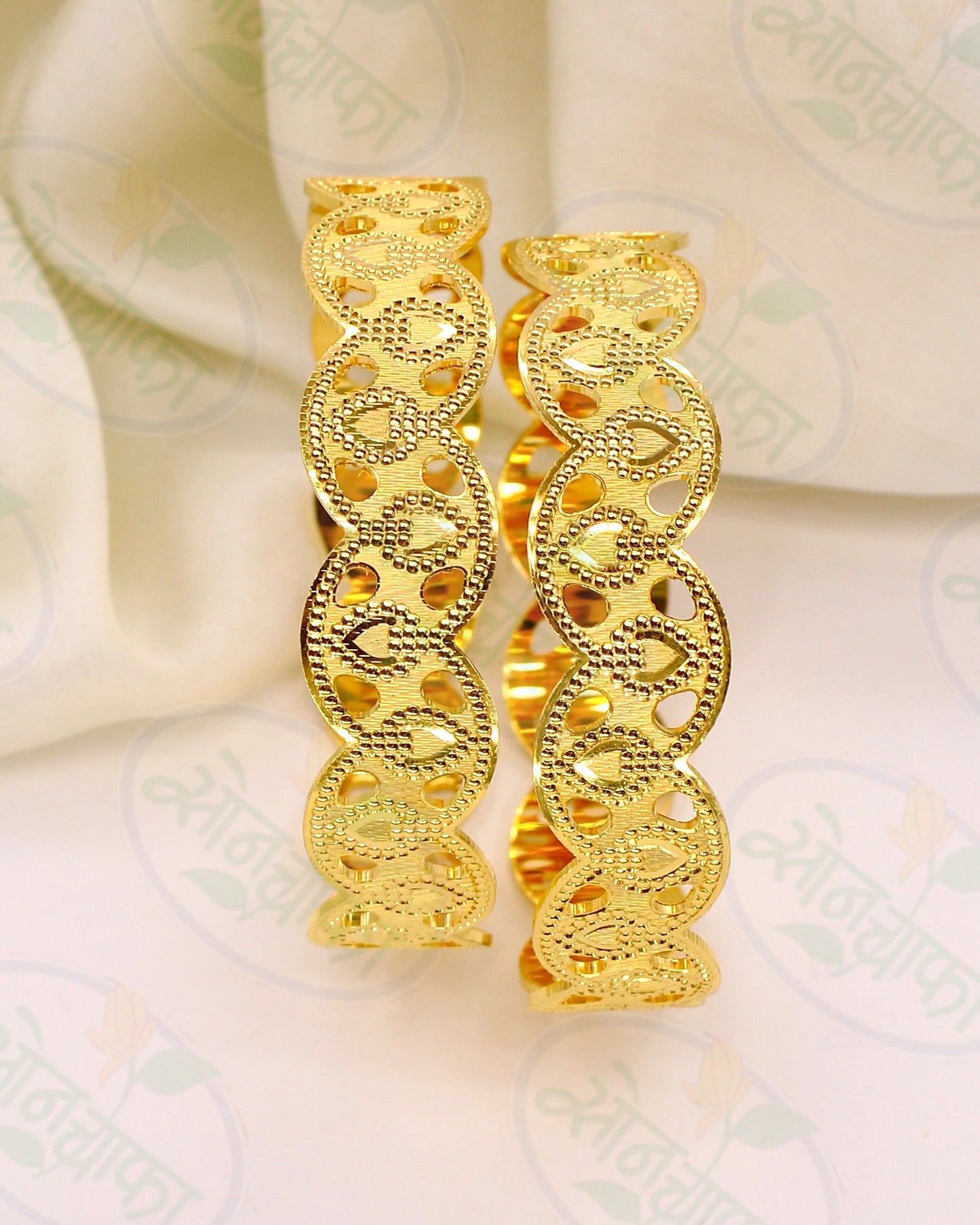 UNIQUE DESGENR BANGLES