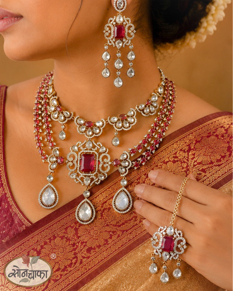ROYAL BLOSSOM FLORAL NECKLACE