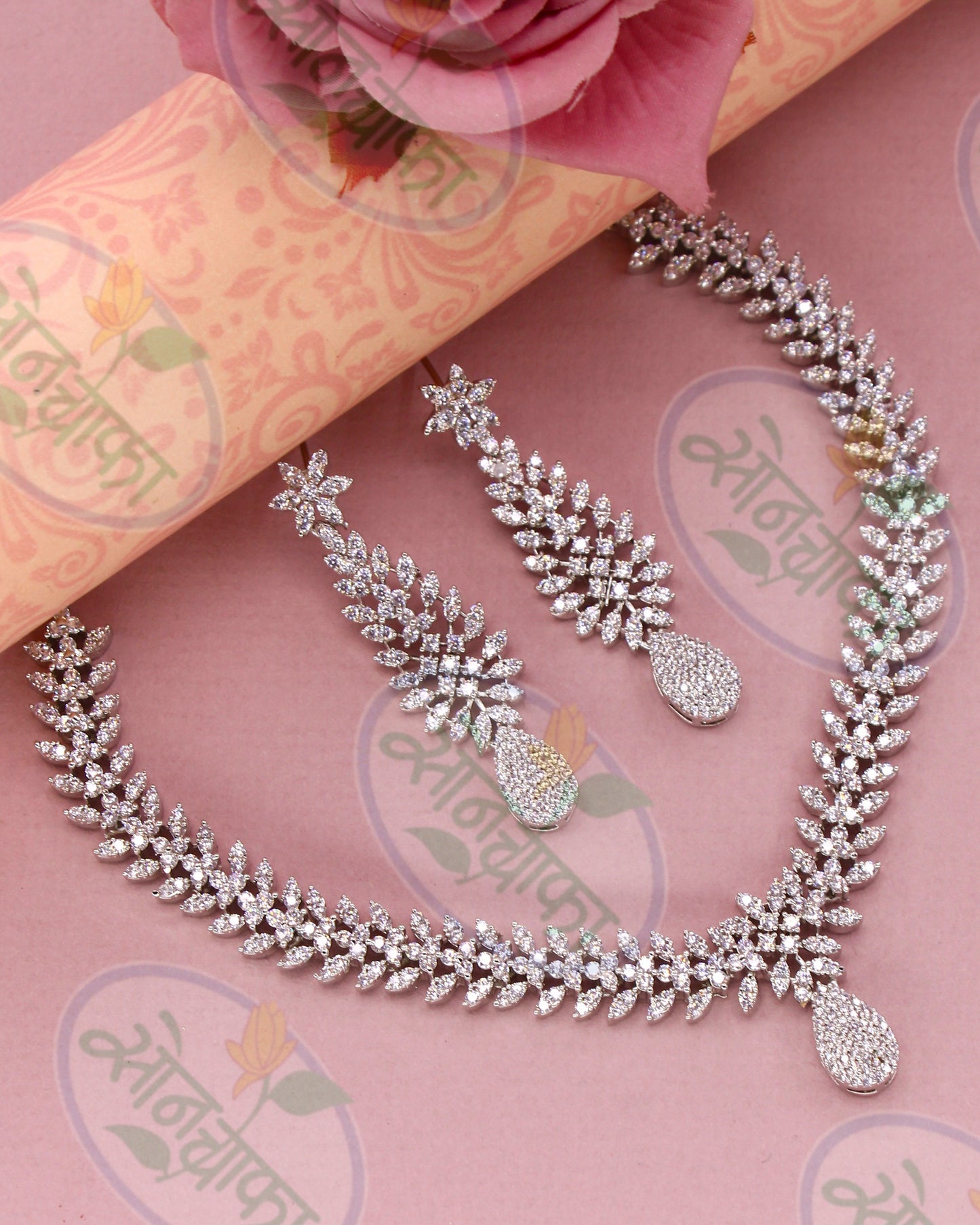 REGAL ELEGANCE DIAMOND NECKLACE