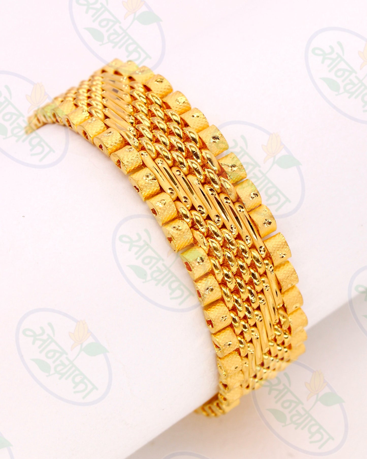 STUNNING GOLD PLATED BRACELATE
