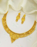 STUNNING GOLDEN NECKLACE