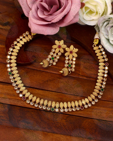 PRETTY RAJASI NECKLACE