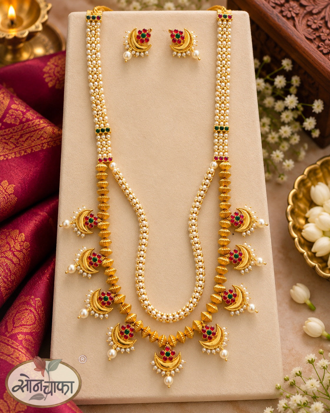 LAVISH GLIMMERING PEARL NECKLACE