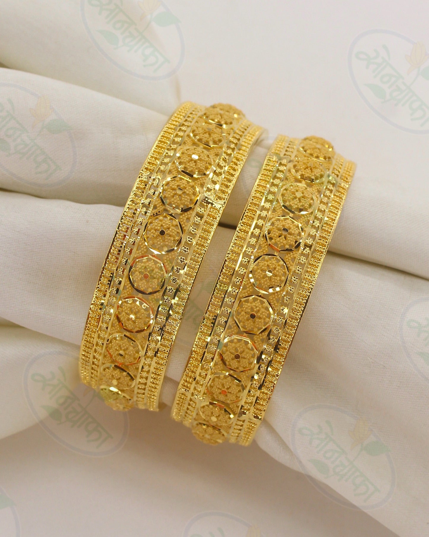 CLASSICAL FLORET BANGLES