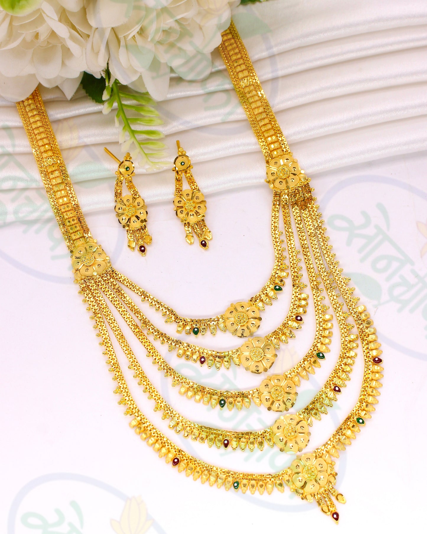 DECOROUS FLOWERET NECKLACE