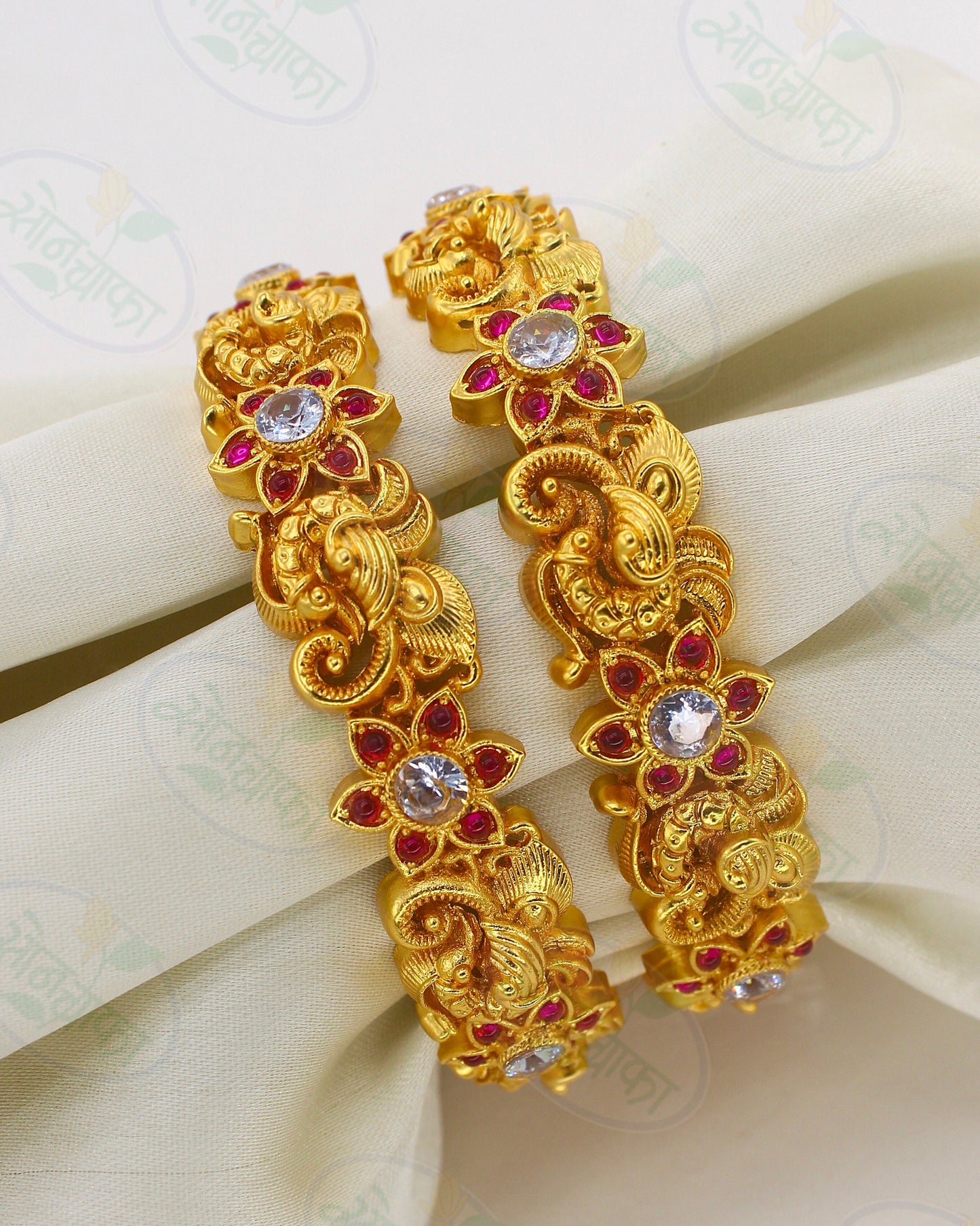 EXCLUSIVE PEACOCK DESIGENR BANGLES