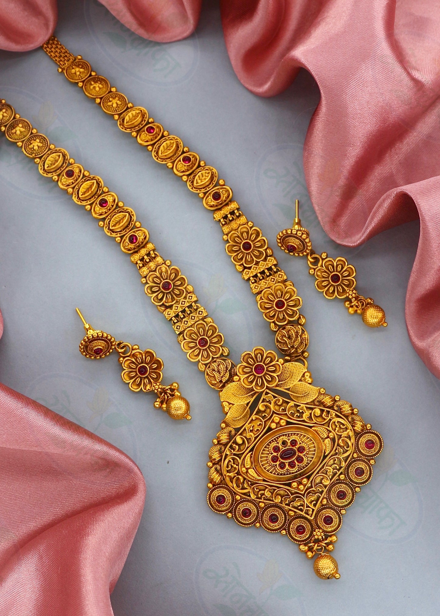 GLORIOUS RAJWADI NECKLACE